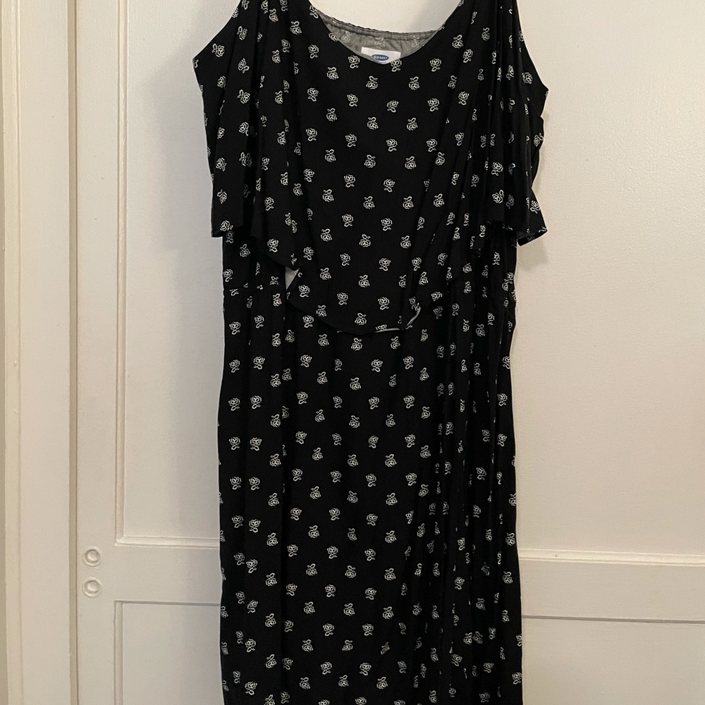 Old navy dress. New! Tags still attached.